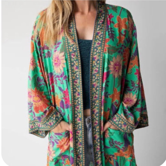 Natural Life Floral Kimono with Green and Pink Accents size L/Xl - Picture 2 of 4
